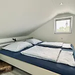 Holiday home Nyaralohaz Balatonalmadi